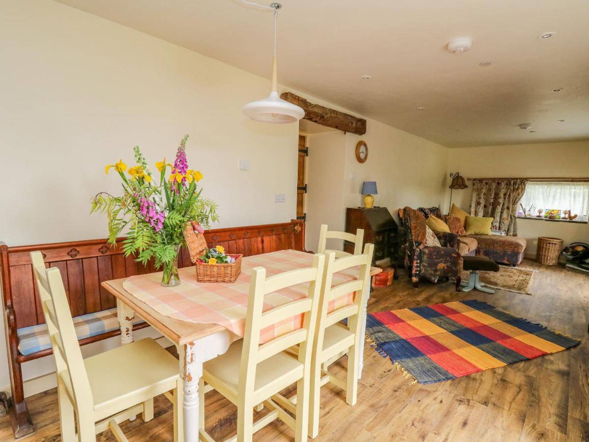 Buzzards Breg Vila Builth Wells Exterior foto